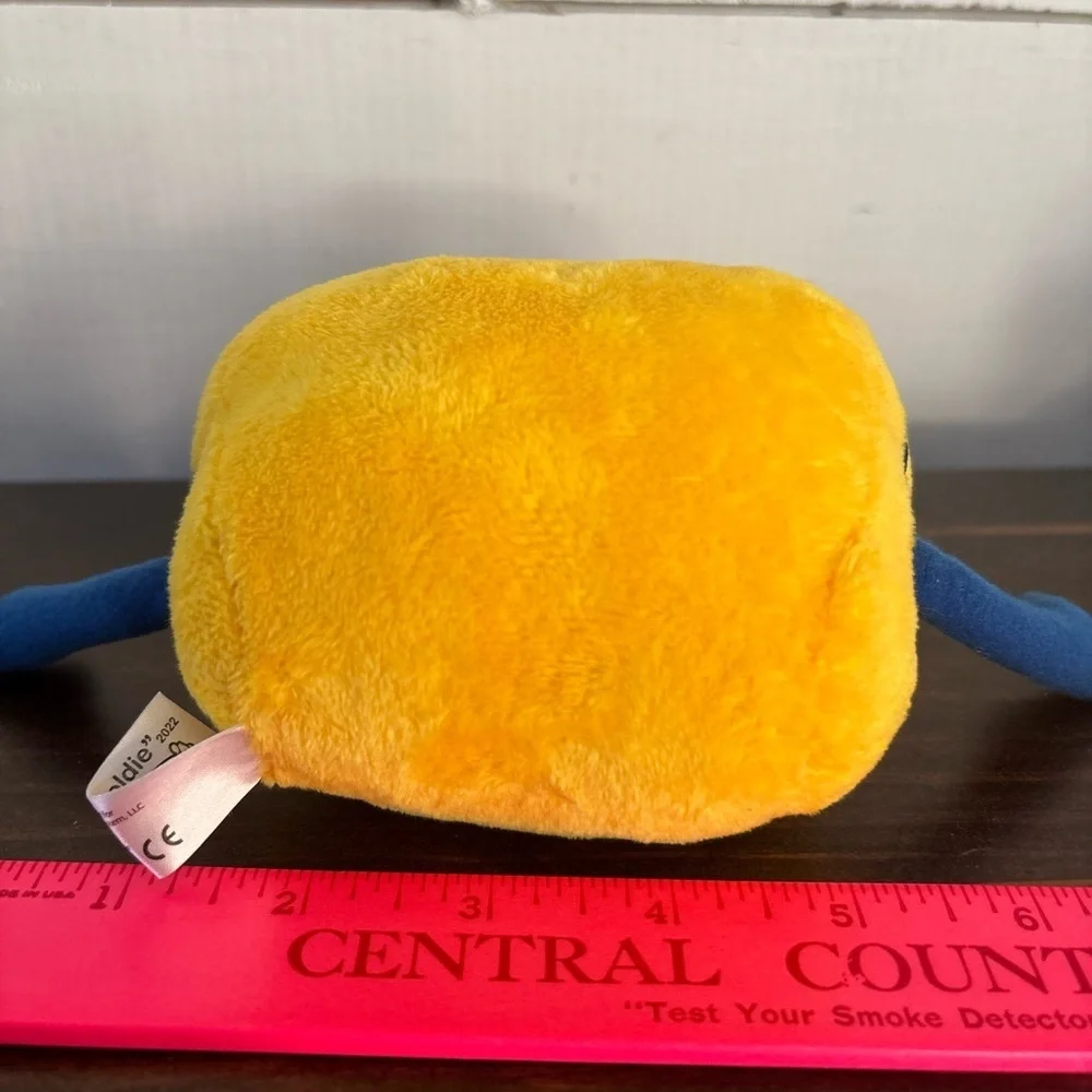 Culver’s GOLDIE and CURDIS small plush cheese curds promotional plush set of 2